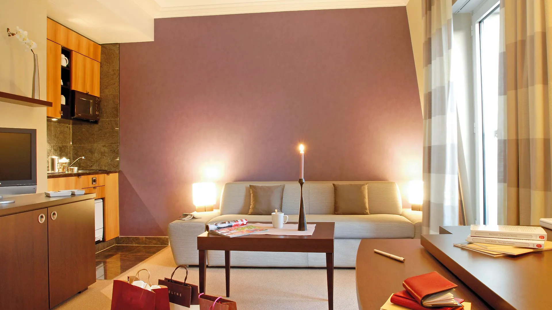 Adagio Haussmann Champs Elysees Aparthotel 4*