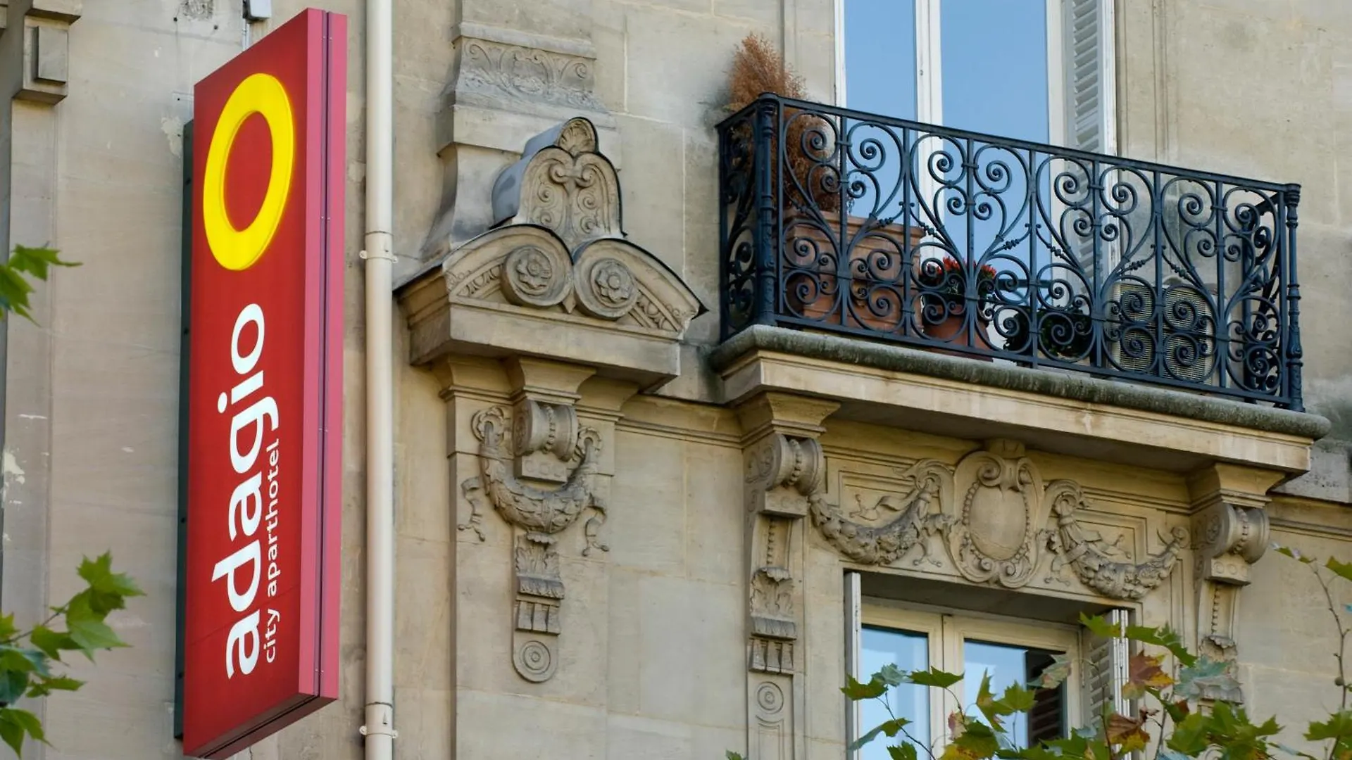 Aparthotel Adagio Haussmann Champs Elysees 4*