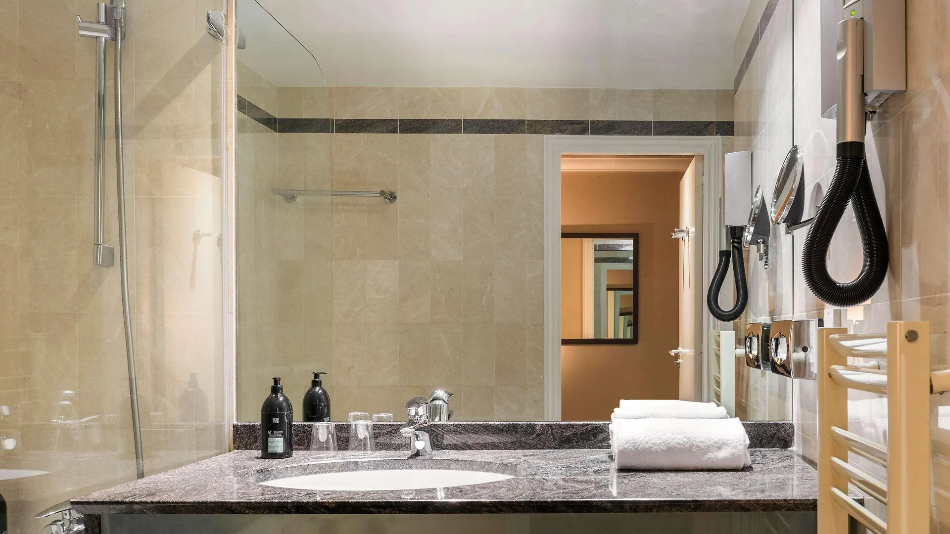 Adagio Haussmann Aparthotel